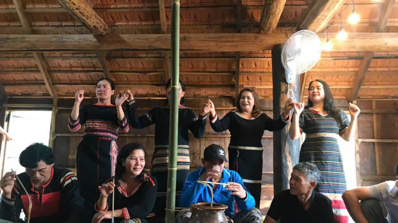  Văn hóa, Ẩm thực Ê Đê và Thác Đray Nur